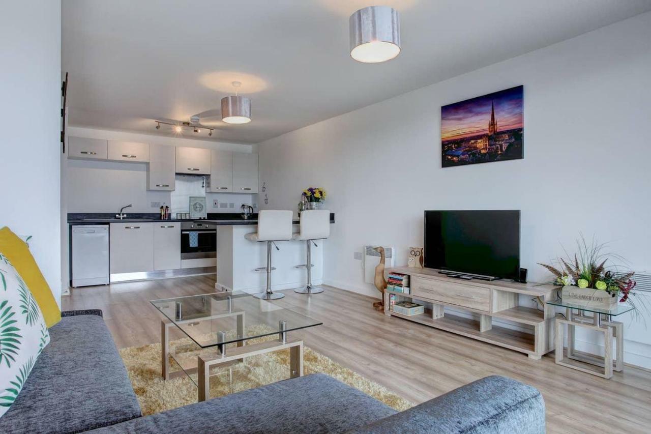 Newly Renovated Riverside Flat W/ Private Balcony Норуич Екстериор снимка